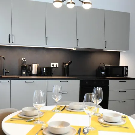 Apartman Modern Design In Essen-mitte For 4
