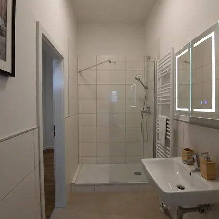 Modern Design In Essen-mitte For 4 Apartman *
