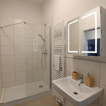 Modern Design In Essen-mitte For 4 Apartman Essen
